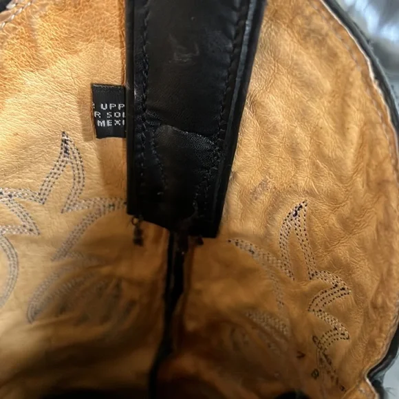 Justin’s Black Leather Boots - Picture 3 of 13